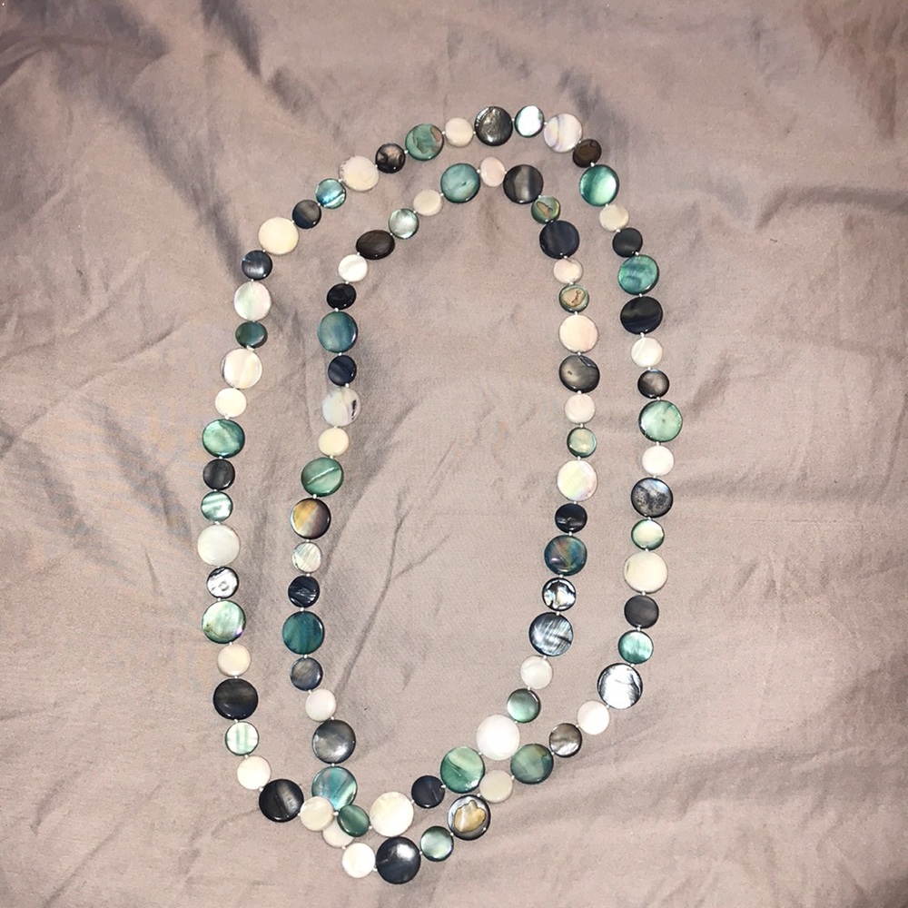 💜OFFERS💜 - Extra long Mother-of-Pearl necklace!